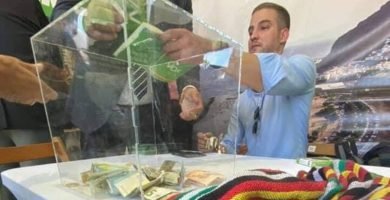 Los afiliados de vox quieren saber dónde ha ido el dinero recaudado para La Palma en el acto de 'Viva 21'